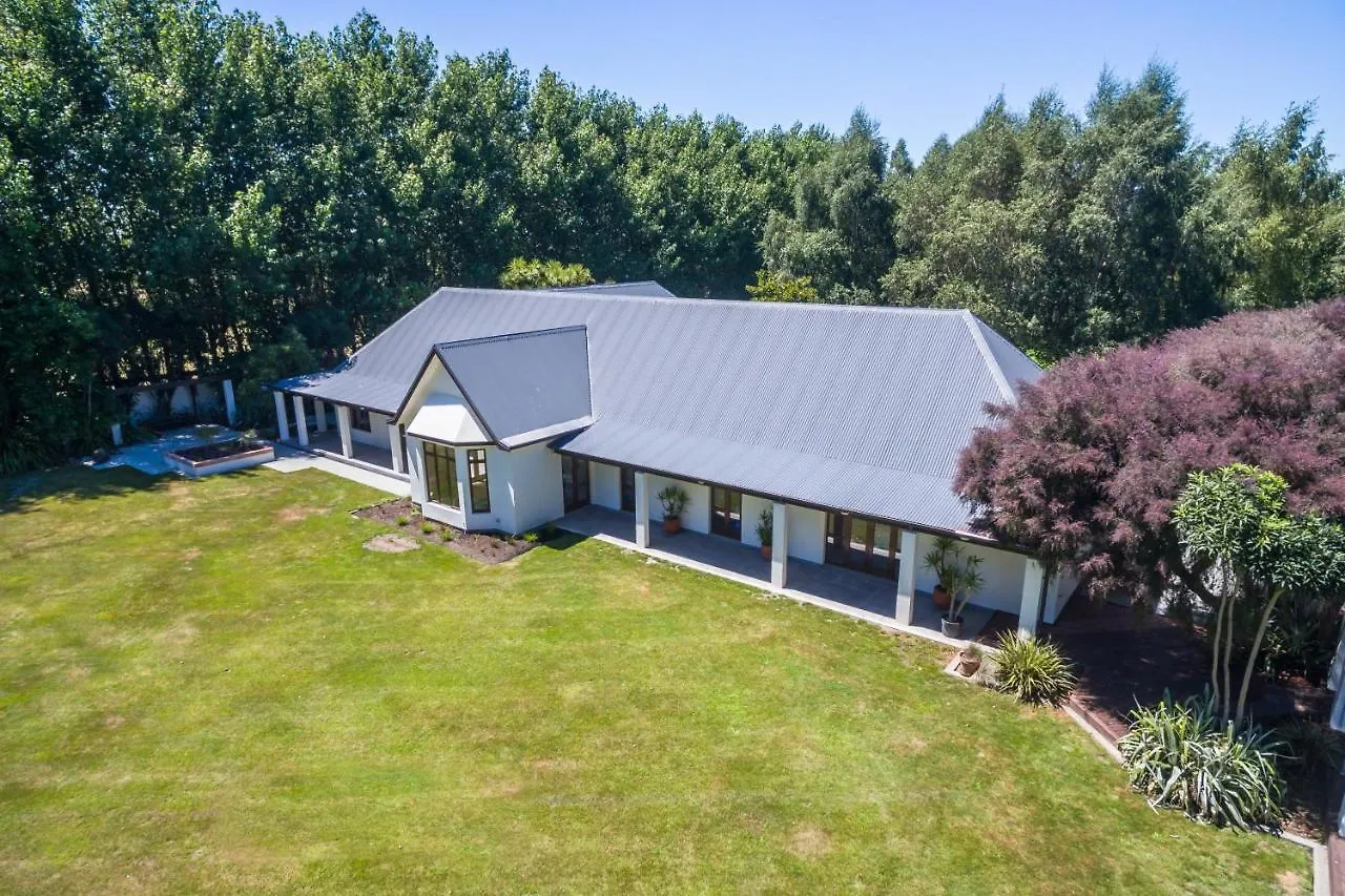 Bond Estate Luxury Accommodation Christchurch Holiday home