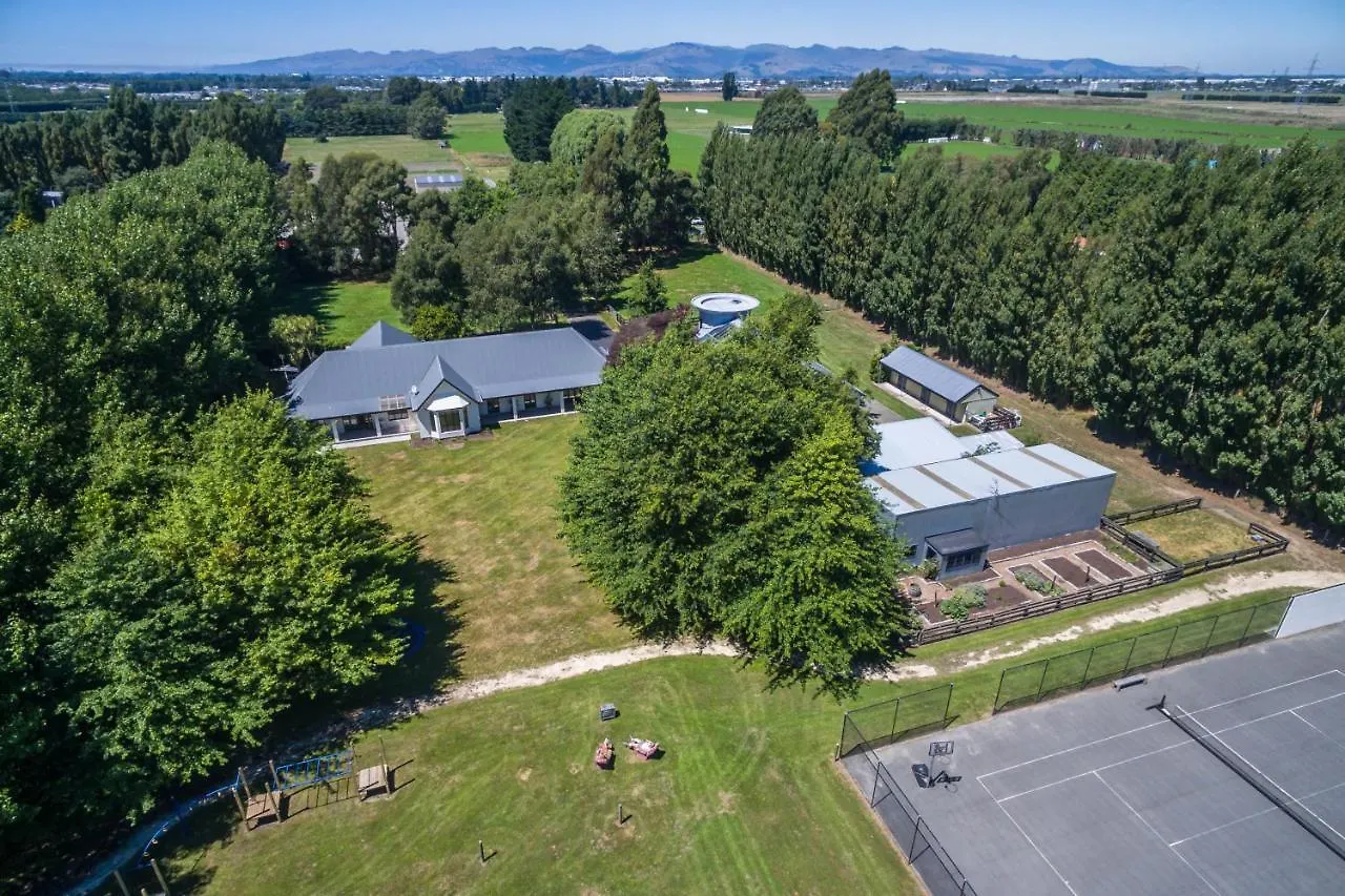 Holiday home Bond Estate Luxury Accommodation Christchurch