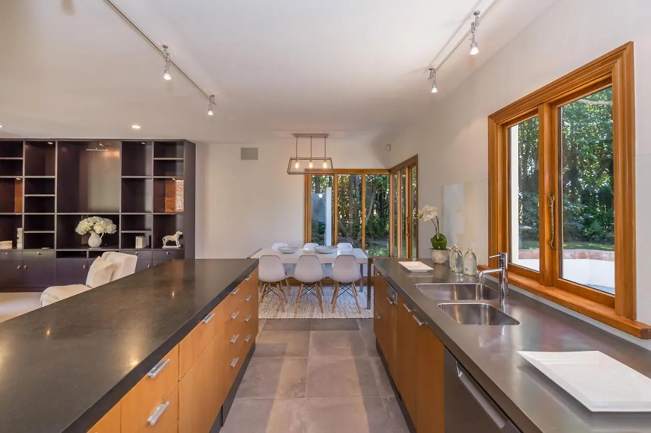 Bond Estate Luxury Accommodation Christchurch Holiday home
