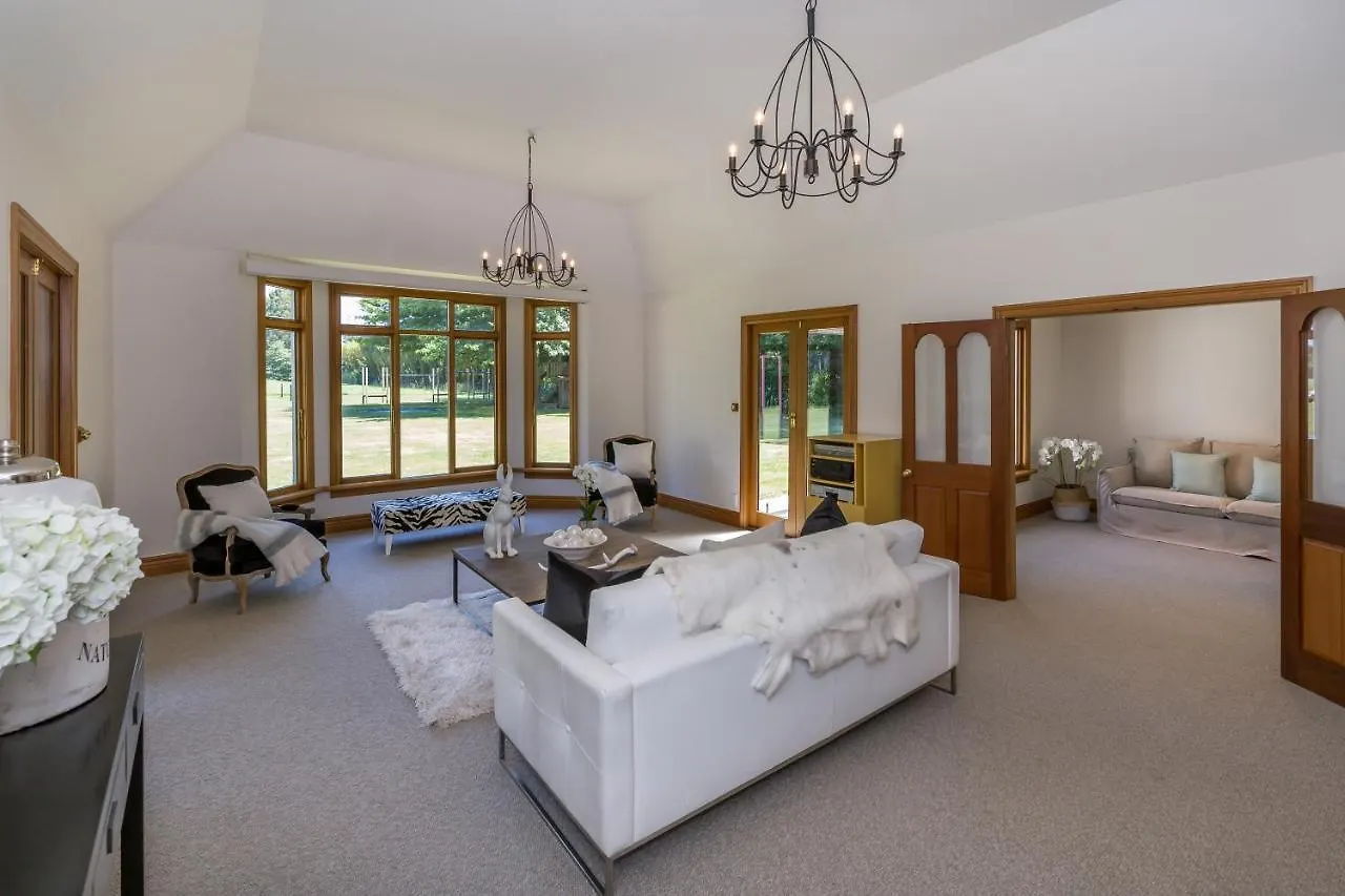 Bond Estate Luxury Accommodation Christchurch